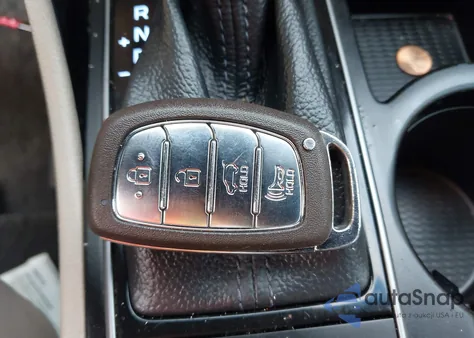 2016 Hyundai Tucson Sport z USA, uszkodzony, nr VIN KM8J33A26GU221131